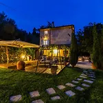 Smart Stone Tuscany Casa di campagna Lucca
