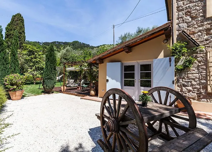 Smart Stone Tuscany Kır Evi *